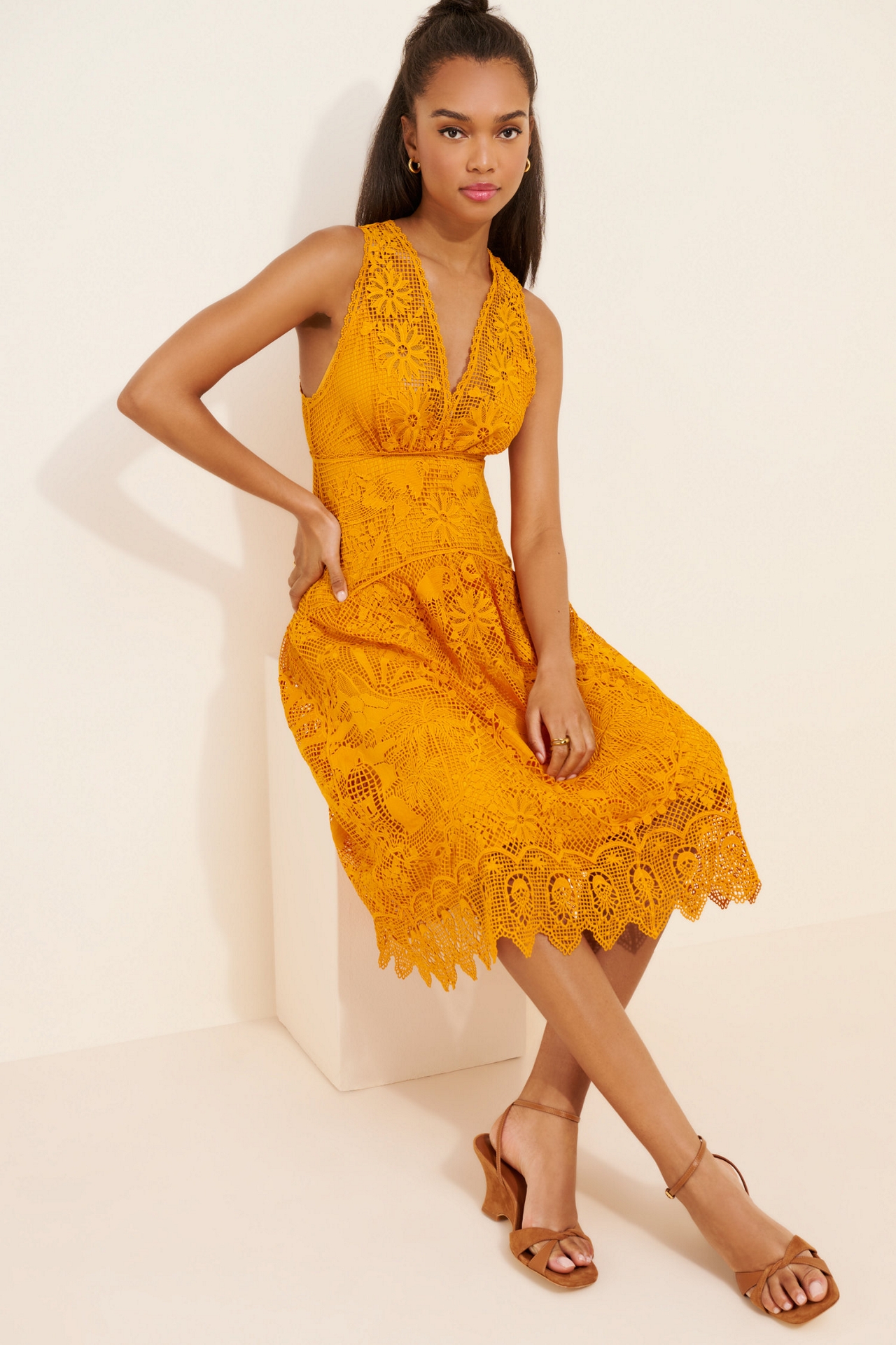 FARM Rio Sleeveless Lace Midi Dress
