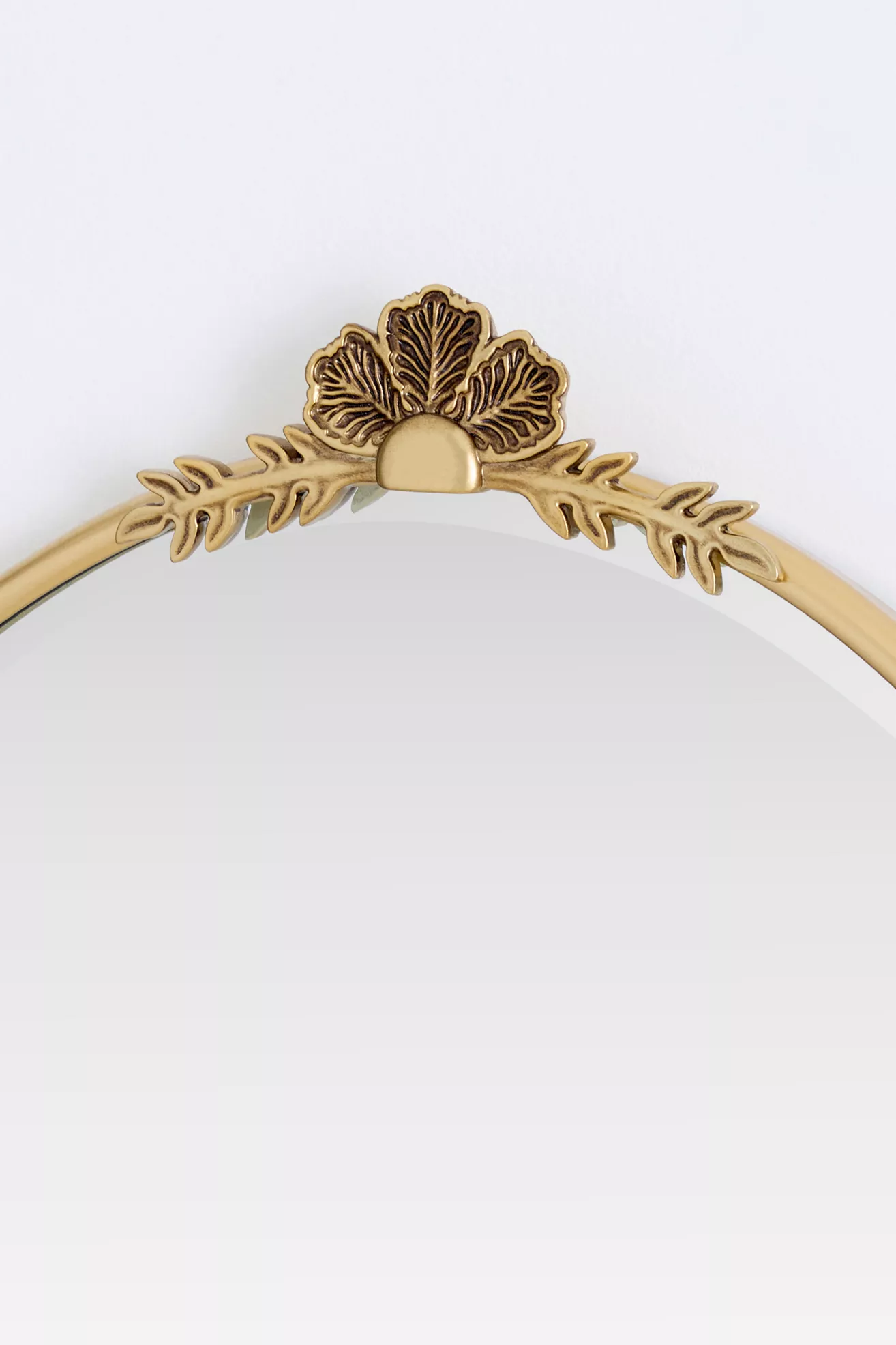 Eloise Flourish Oval Bath Mirror - thumbnail 3