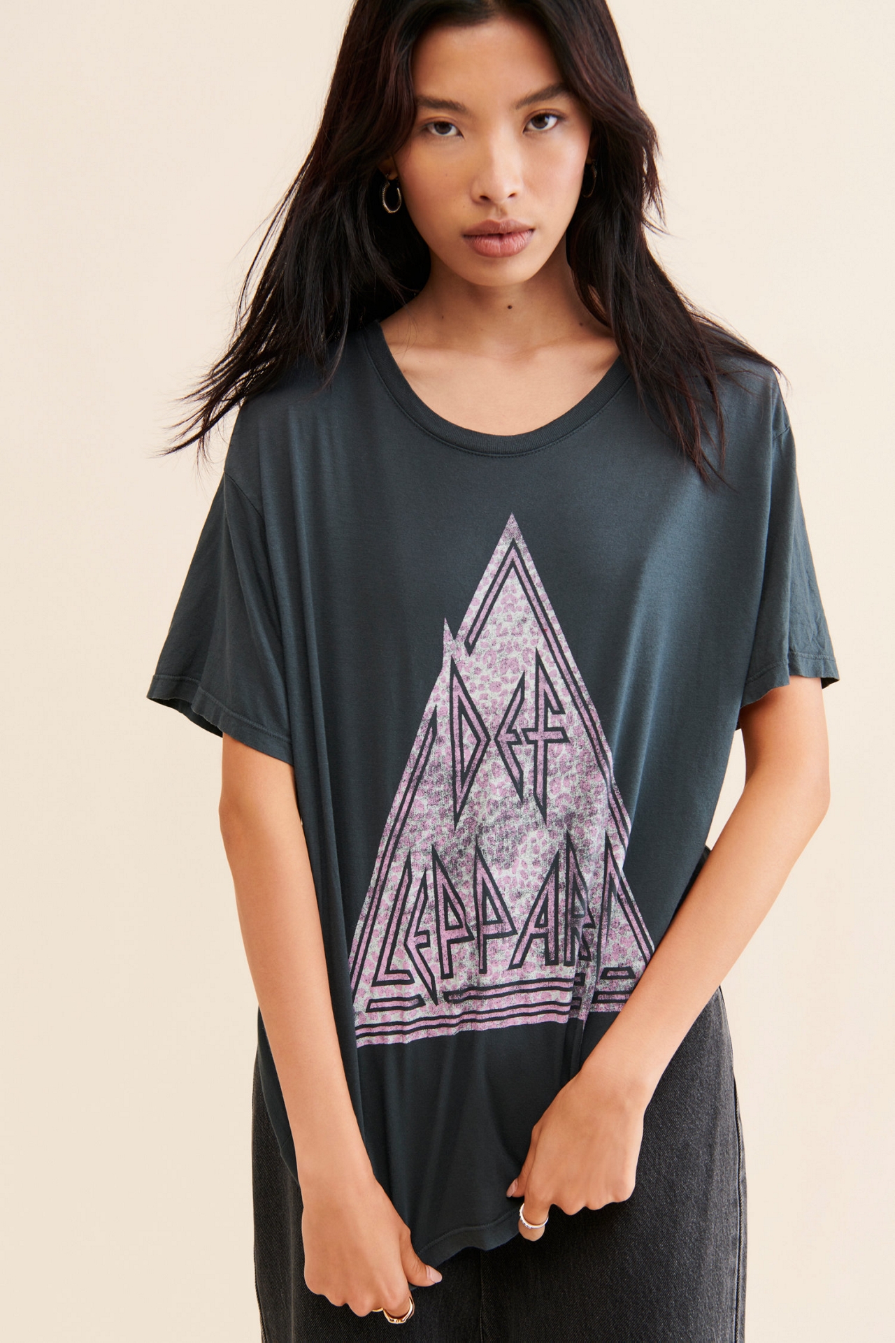 Letluv Def Leppard Graphic Tee