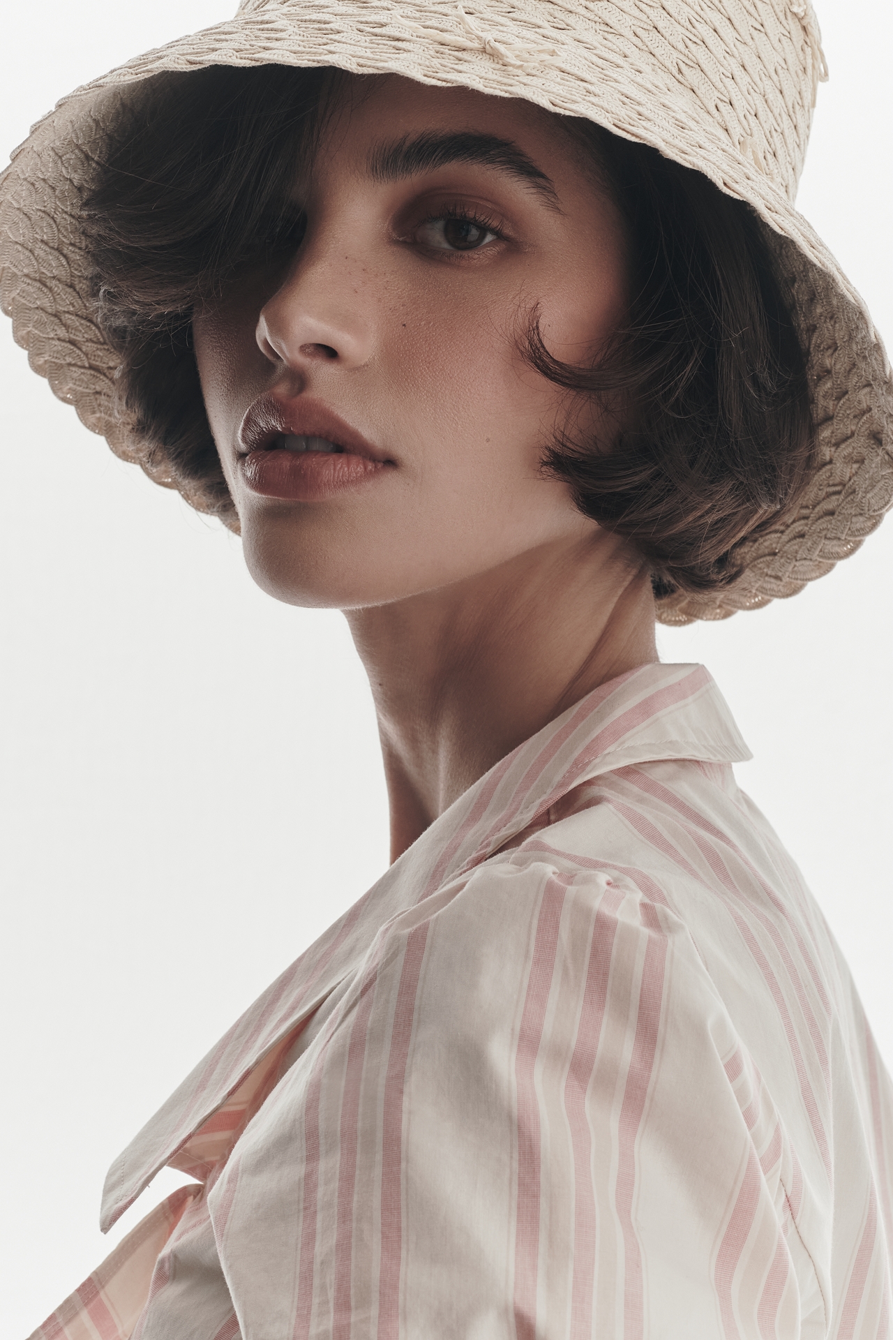 San Diego Hat Co. Rosie Straw Bow Bucket Hat