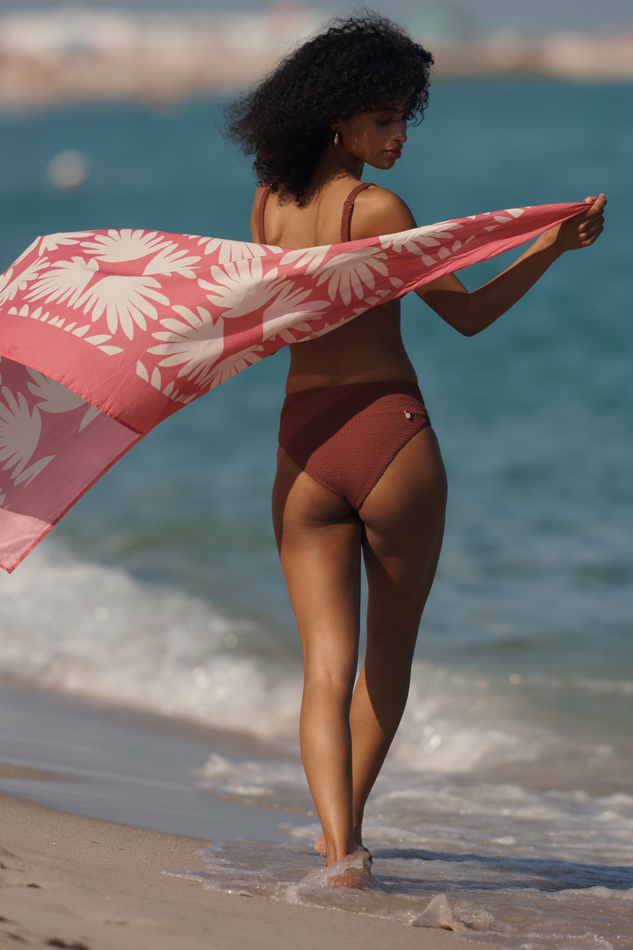 Sunshine Tienda Virdian Tile Sarong