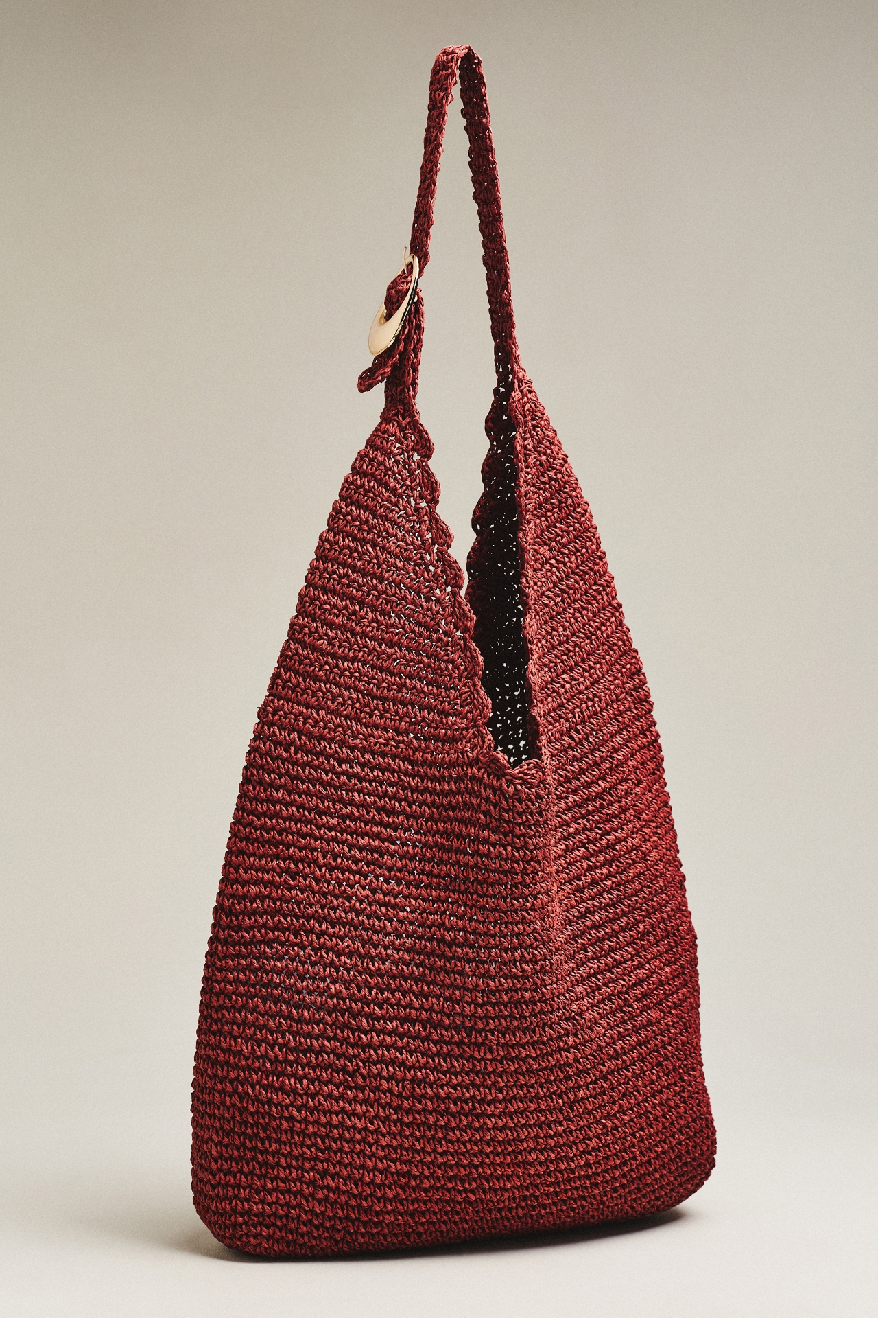 Love Knot Raffia Scalloped Slouchy Bag