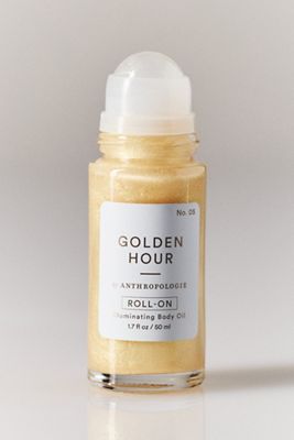 Nostalgia Shimmer Roll-On Illuminating Body Oil