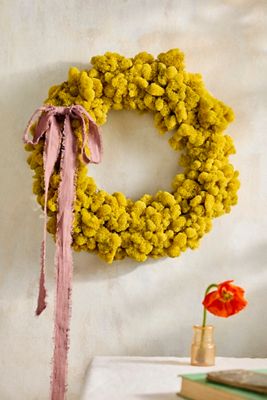 Sunshine Reindeer Moss Wreath