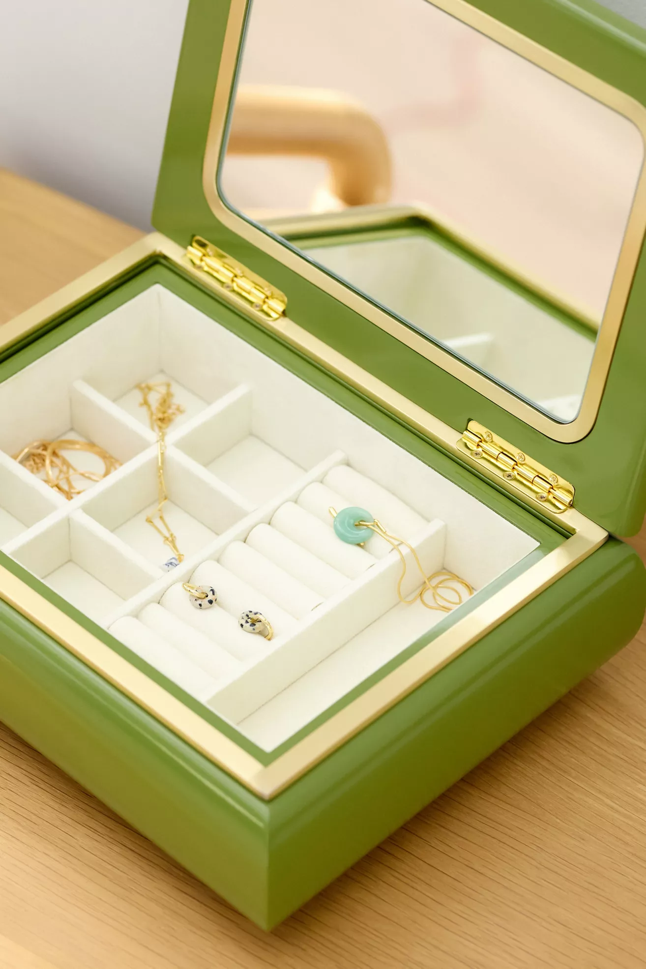 Mulberry Lacquered Jewelry Box - thumbnail 3