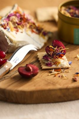 Flouwer Co. Edible Flower Petals