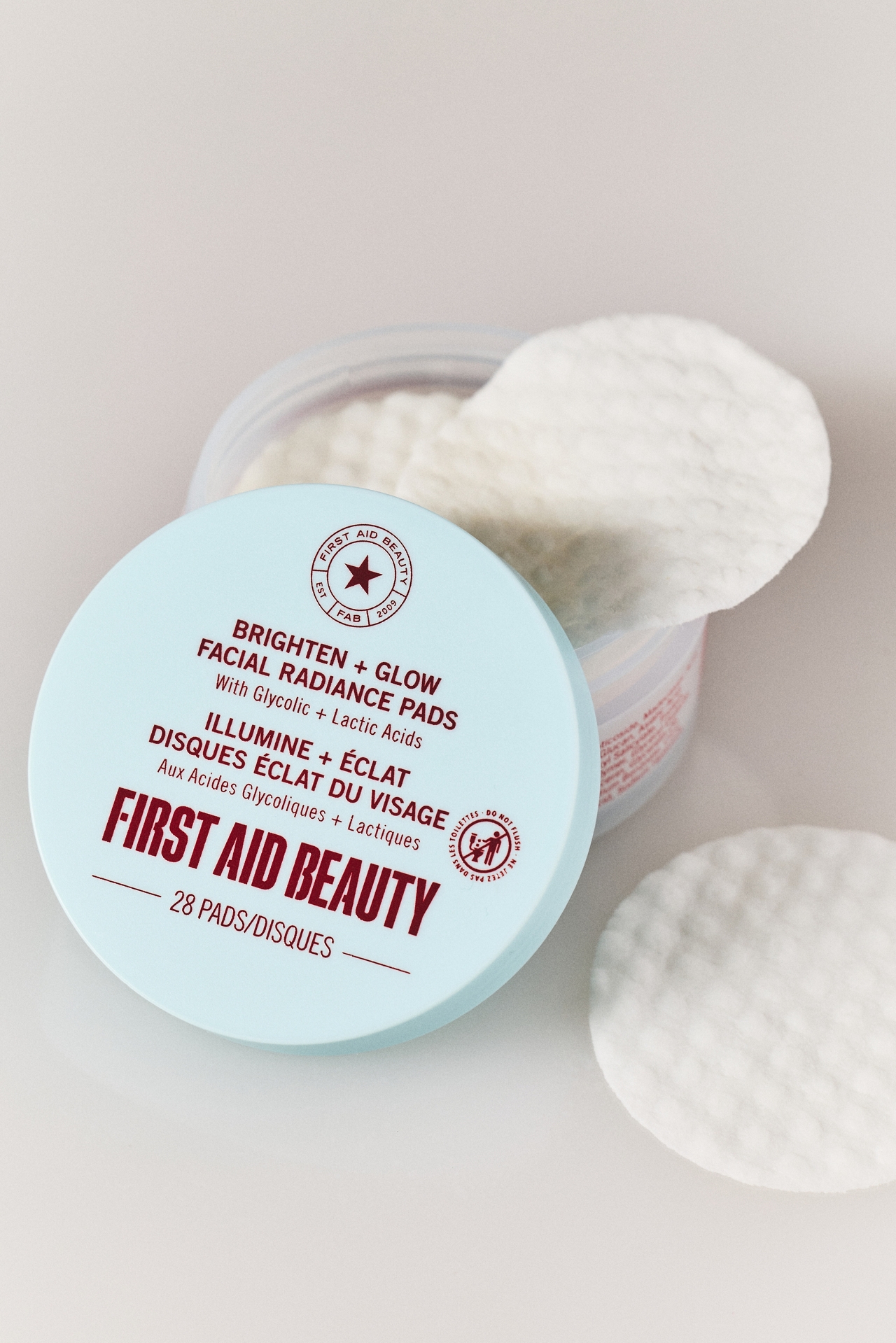 First Aid Beauty Brighten & Glow Pads