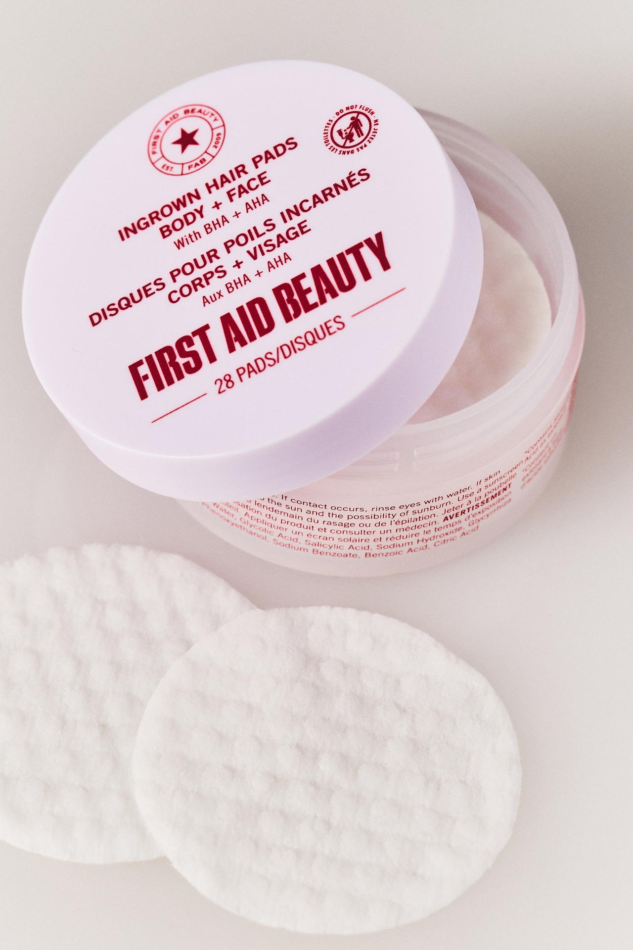 First Aid Beauty Ingrown Hair Pads With BHA + AHA