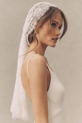Twigs & Honey Beaded Lace Bridal Juliet Cap Veil