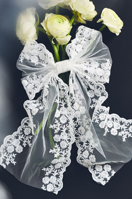 By Anthropologie Lace Bow Hair Clip | Anthropologie display picture 1