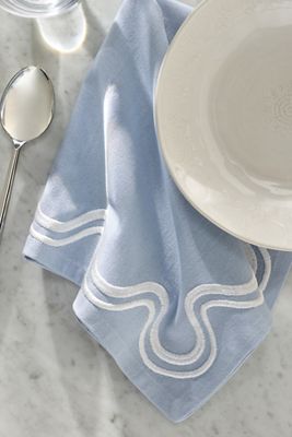Servilletas Bordadas Madeline, Juego de 2