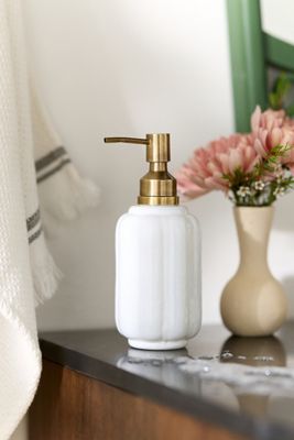 Eloise Scallop Glass Soap Pump