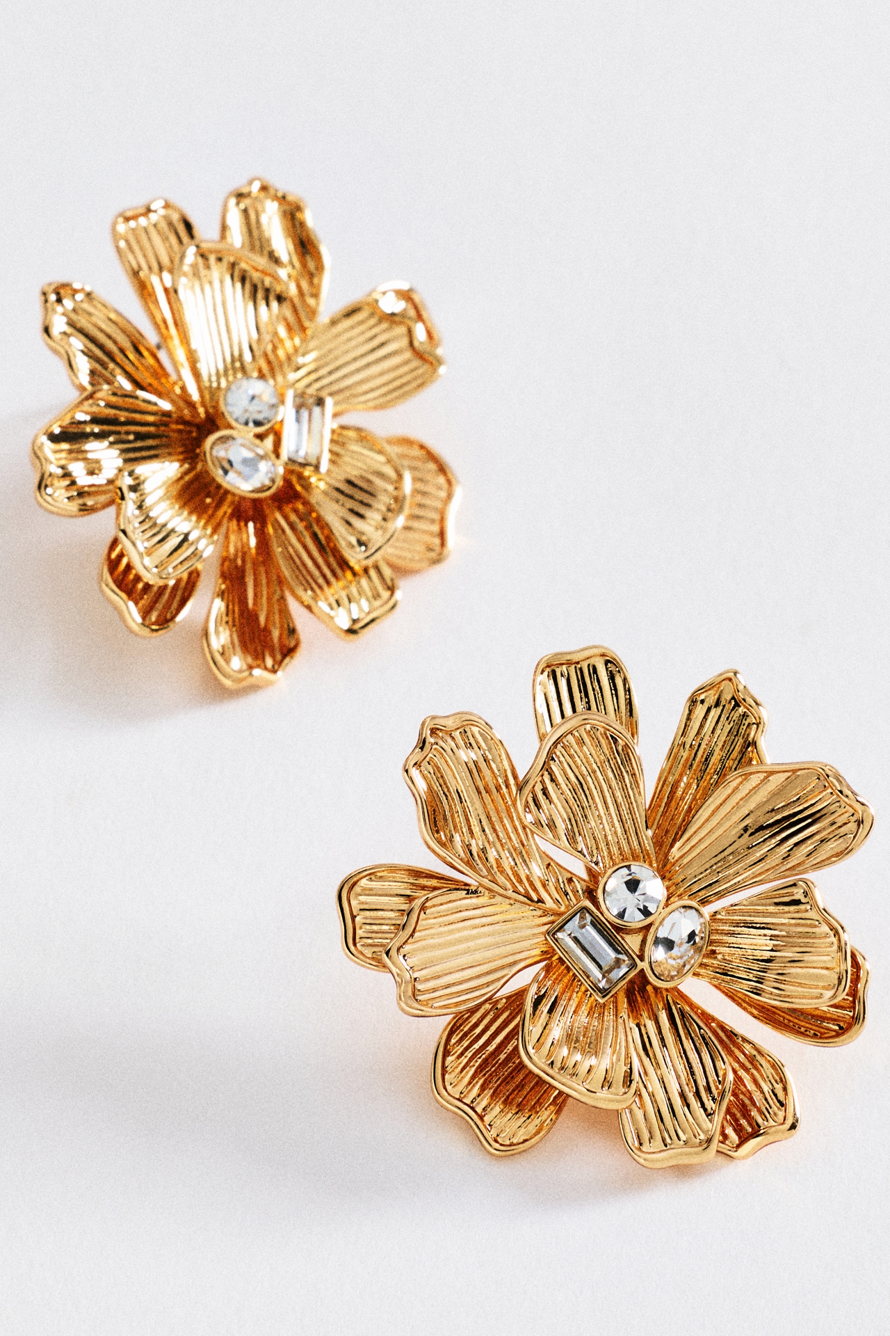BaubleBar Zahra Gold Flower Earrings