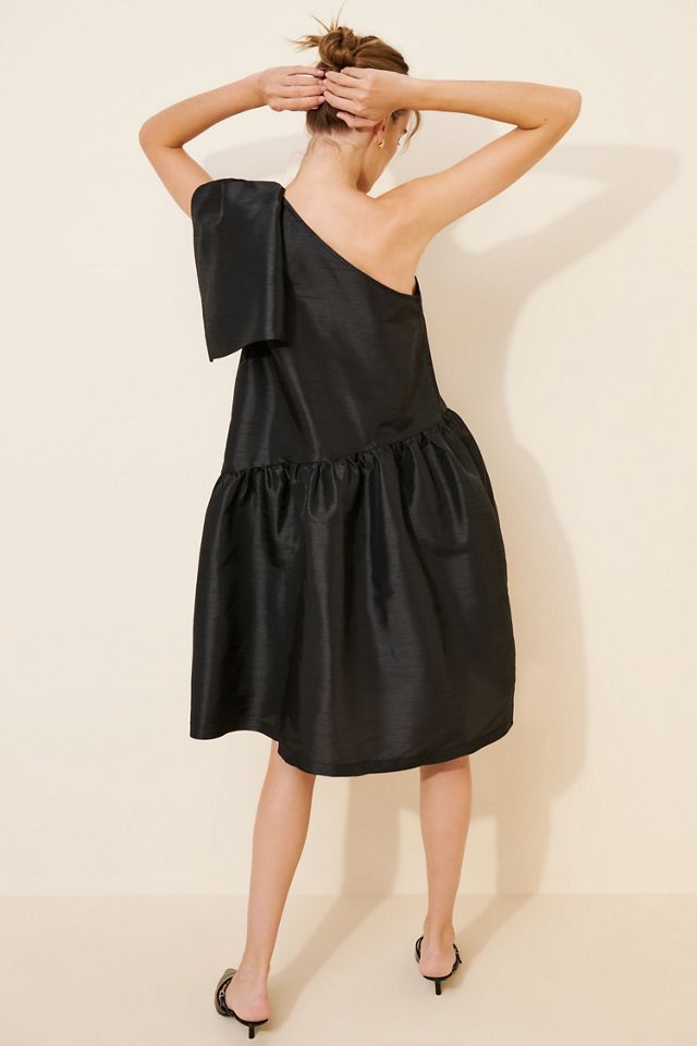 Stella Nova Crispy One-Shoulder Bow Dress #1