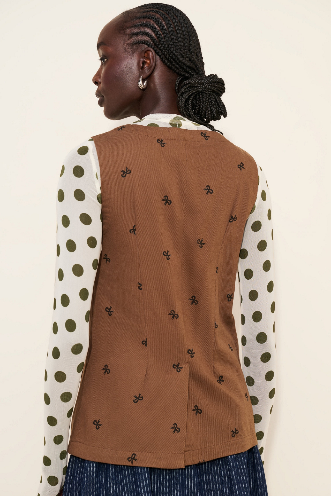 Little Lies Bow Motif Vest