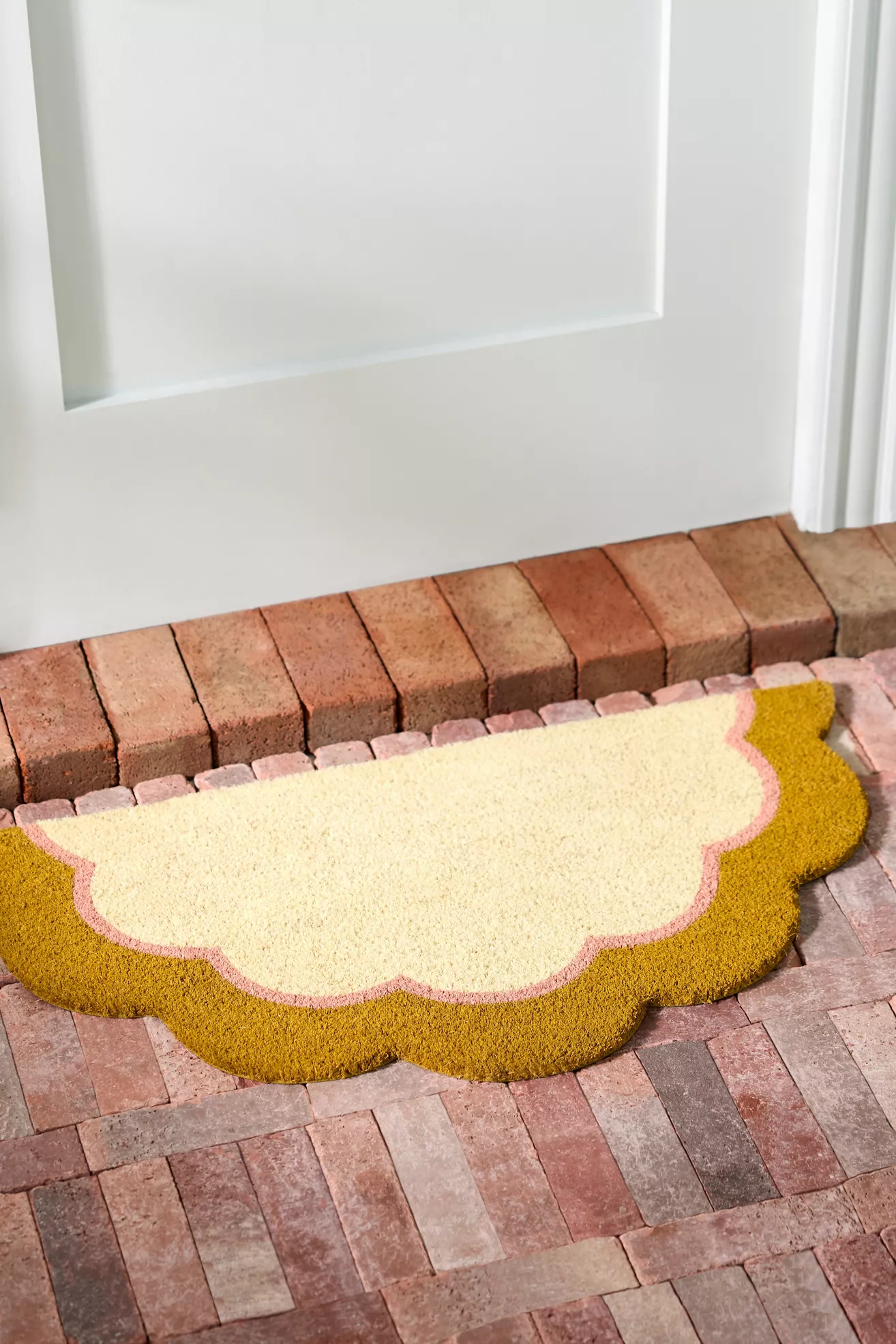 Devon Scalloped Coir Printed Doormat - thumbnail 2