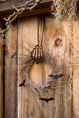 Batty Circlet Wreath