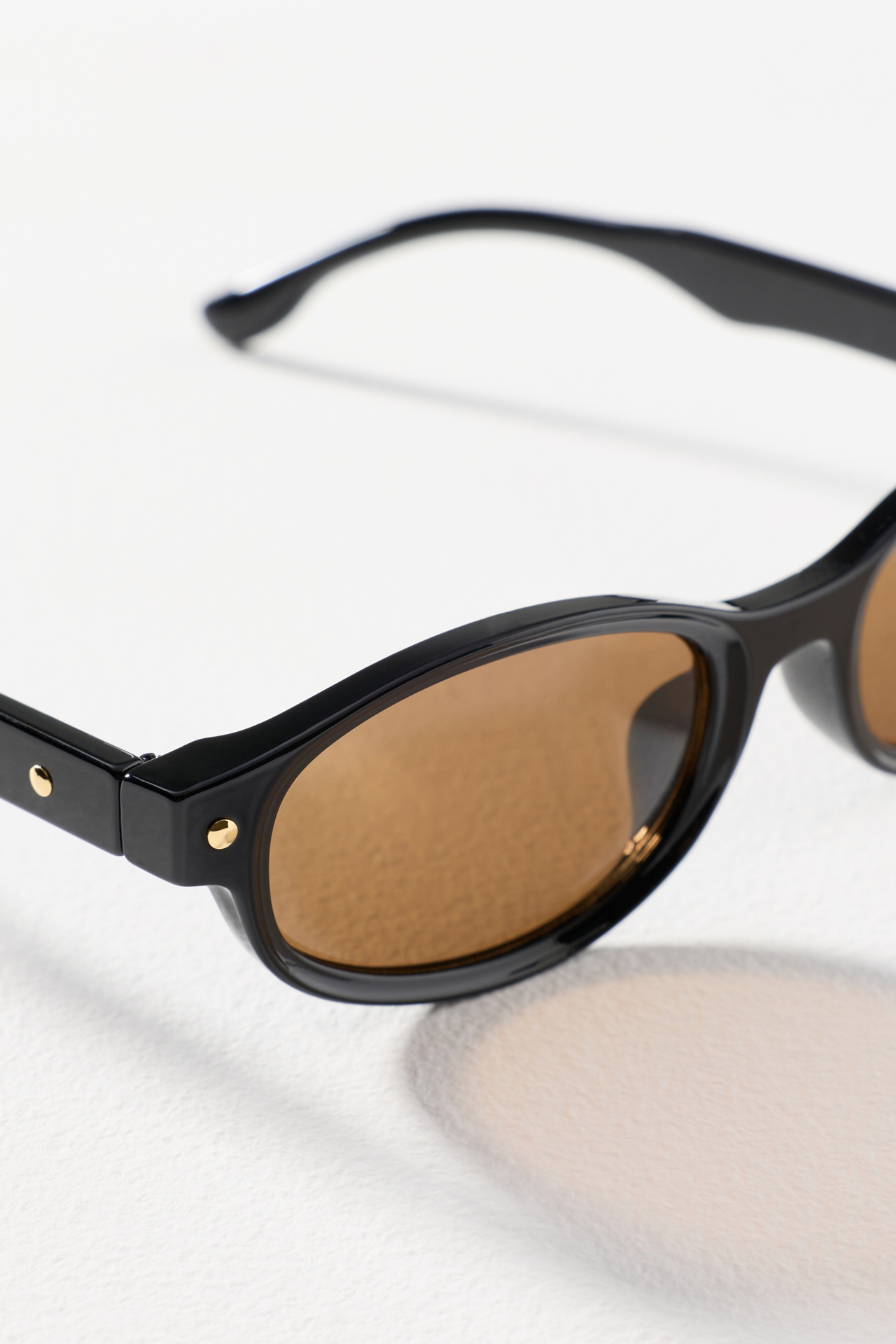 I-SEA Slim Oval Sporty Sunglasses