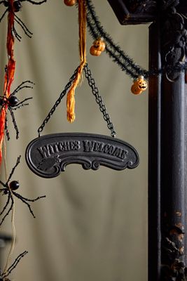 Witches Welcome Sign