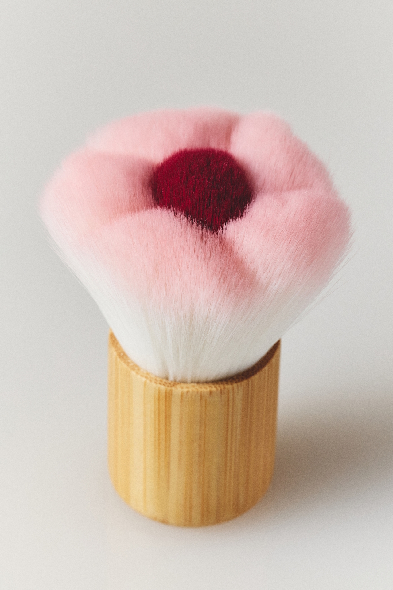 By Anthropologie Kabuki Brush