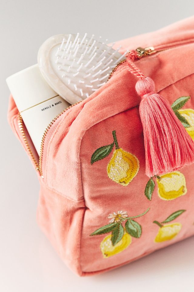 新品 elizabeth scarlett ショルダーポーチ Elizabeth Scarlett World Wildlife Everyday Pouch | Anthropologie