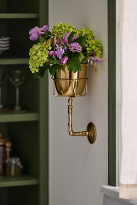 Gold Wall Pot