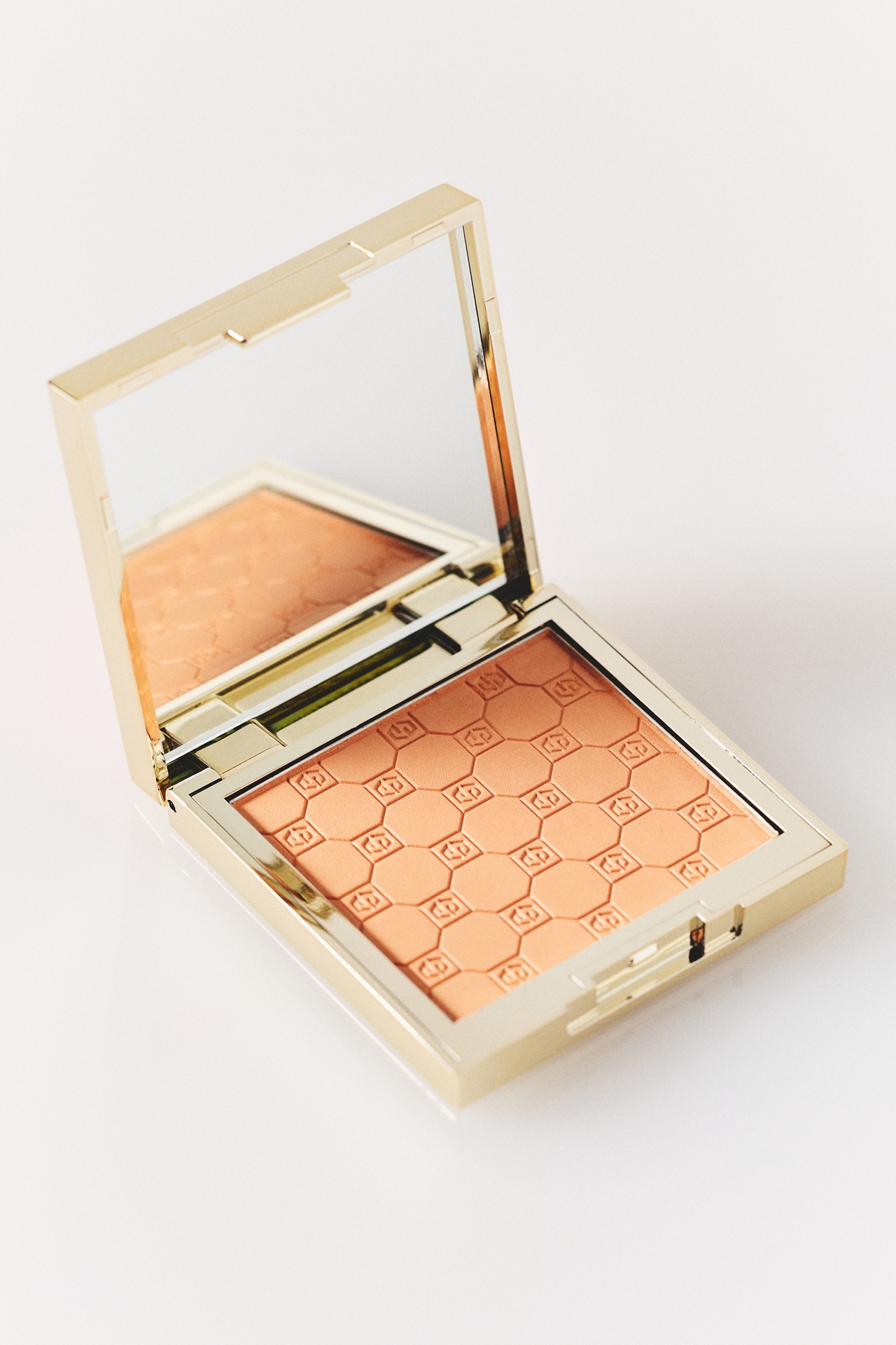 Jouer Cosmetics Soft Focusing Brightening Powder