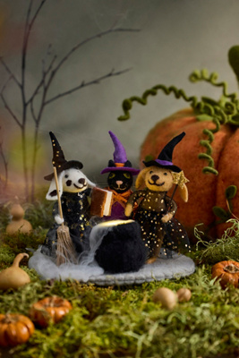 Terrain Cauldron Witches Illuminated Felt Critter Scene In Multi