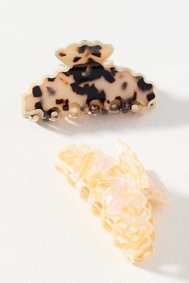 Textured Scalloped Claw Clip