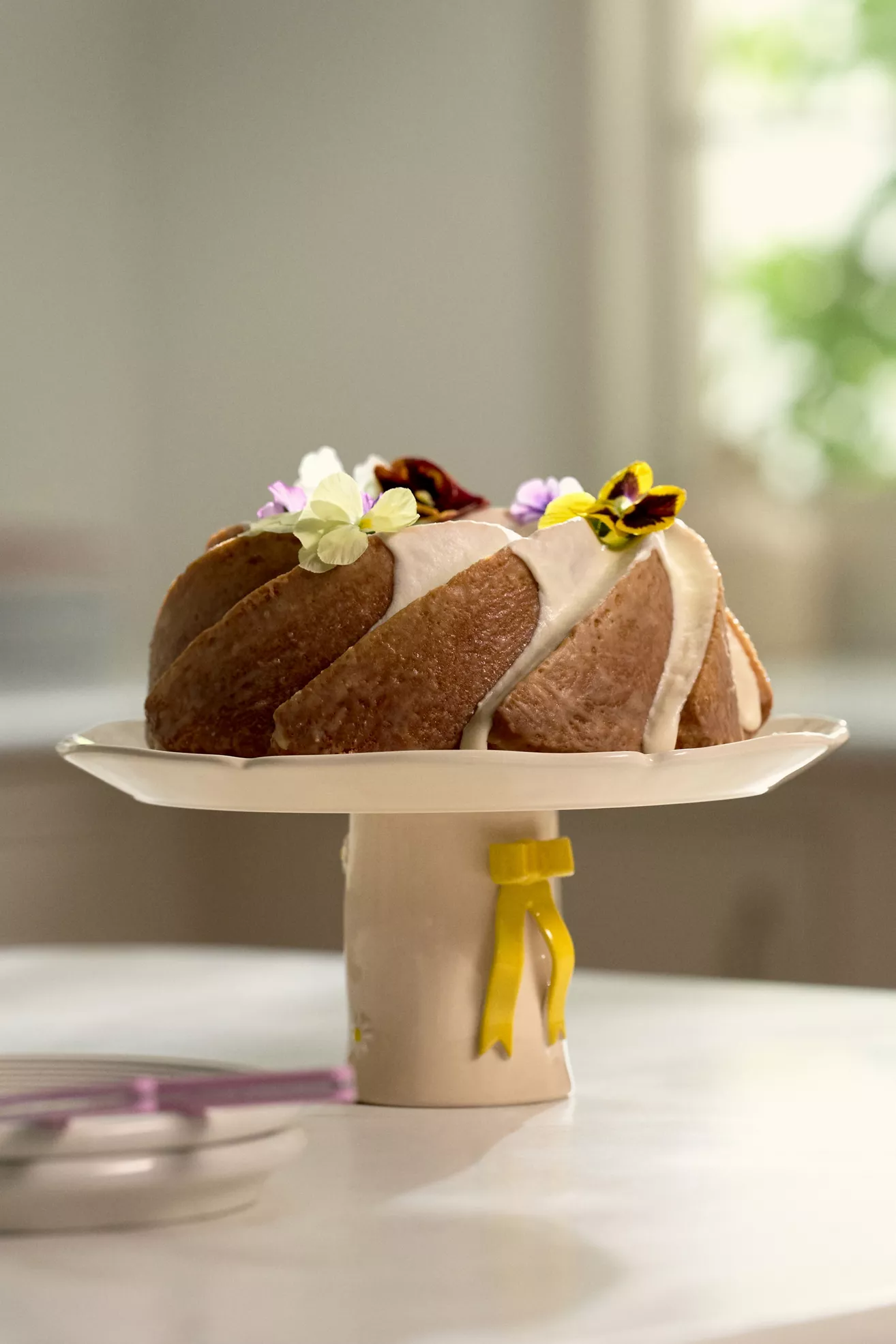 naetive Stoneware Birthday Cake Stand - thumbnail 4