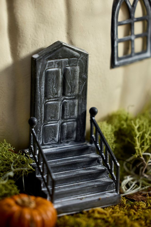 Concordville Pumpkin House Stake Set #1