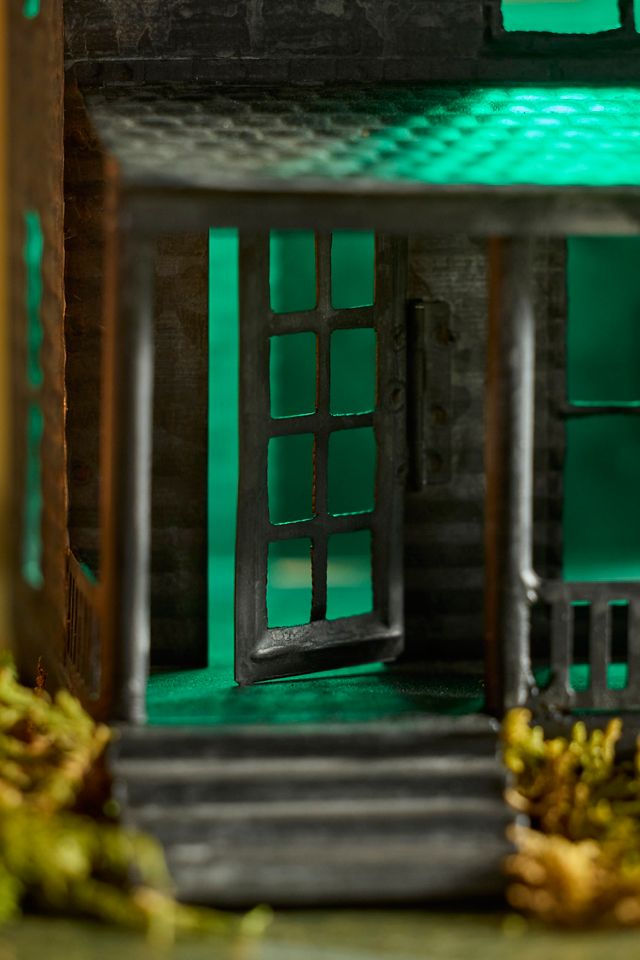Concordville Spooky Village House #3