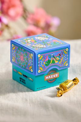 Maeve Sail Away Bon-Bon Box