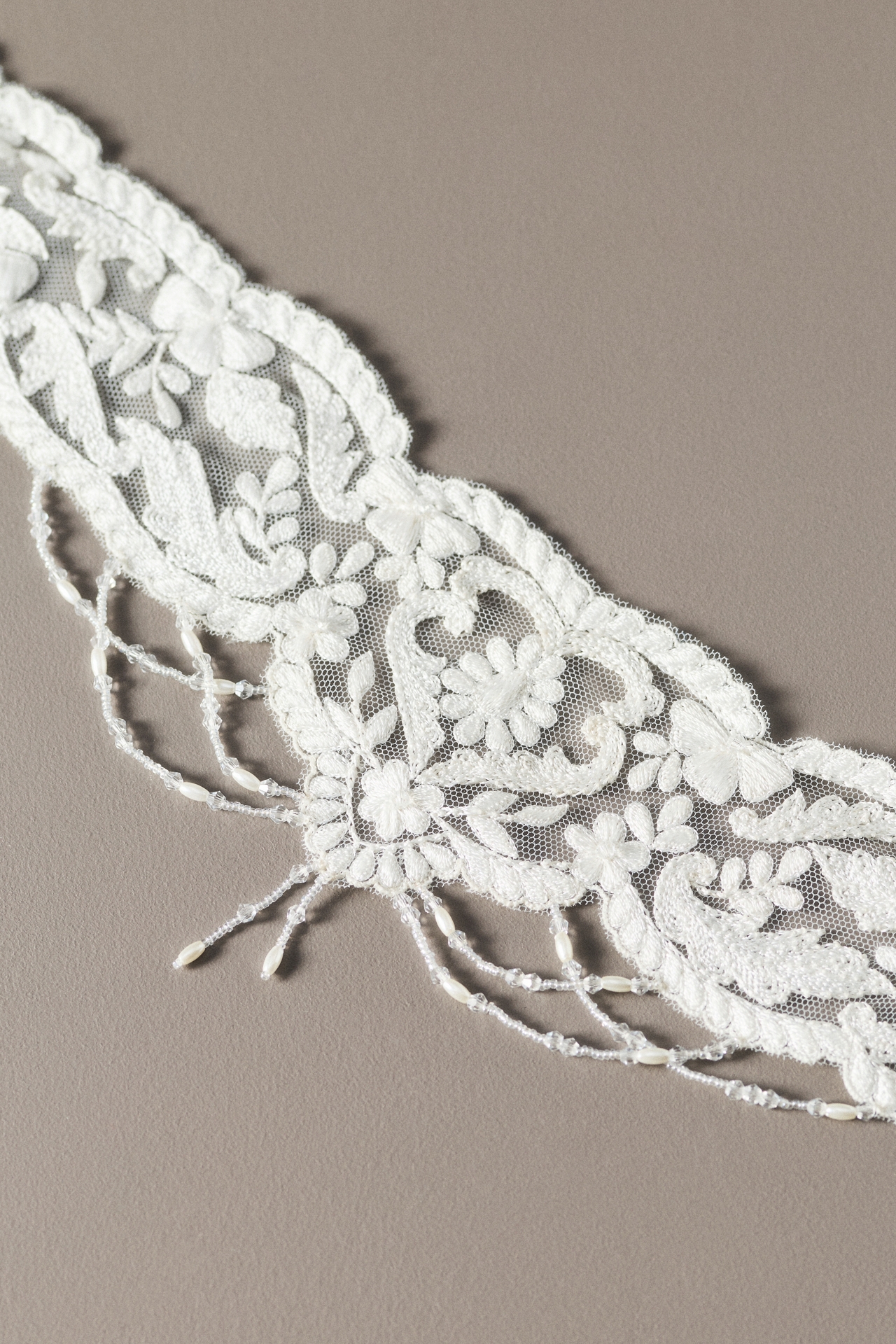 Enaura Embroidered Beaded Choker Necklace