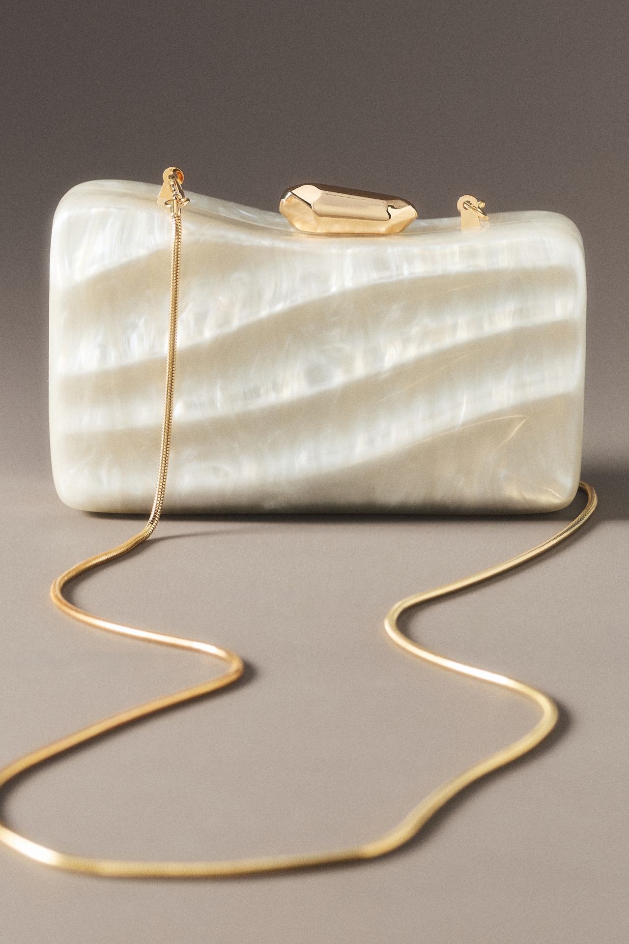 Urban Expressions Oaklynn Clutch
