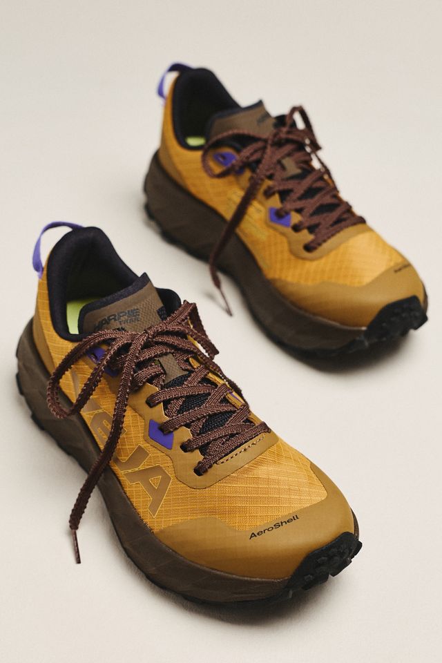 Veja Harpie Trail Performance Sneakers #1
