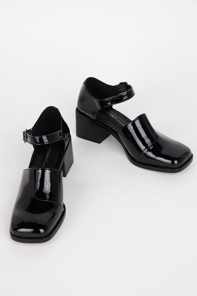 Intentionally Blank Marty Block Heels #1