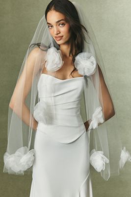 Enaura Dimensional Floral Fingertip Veil