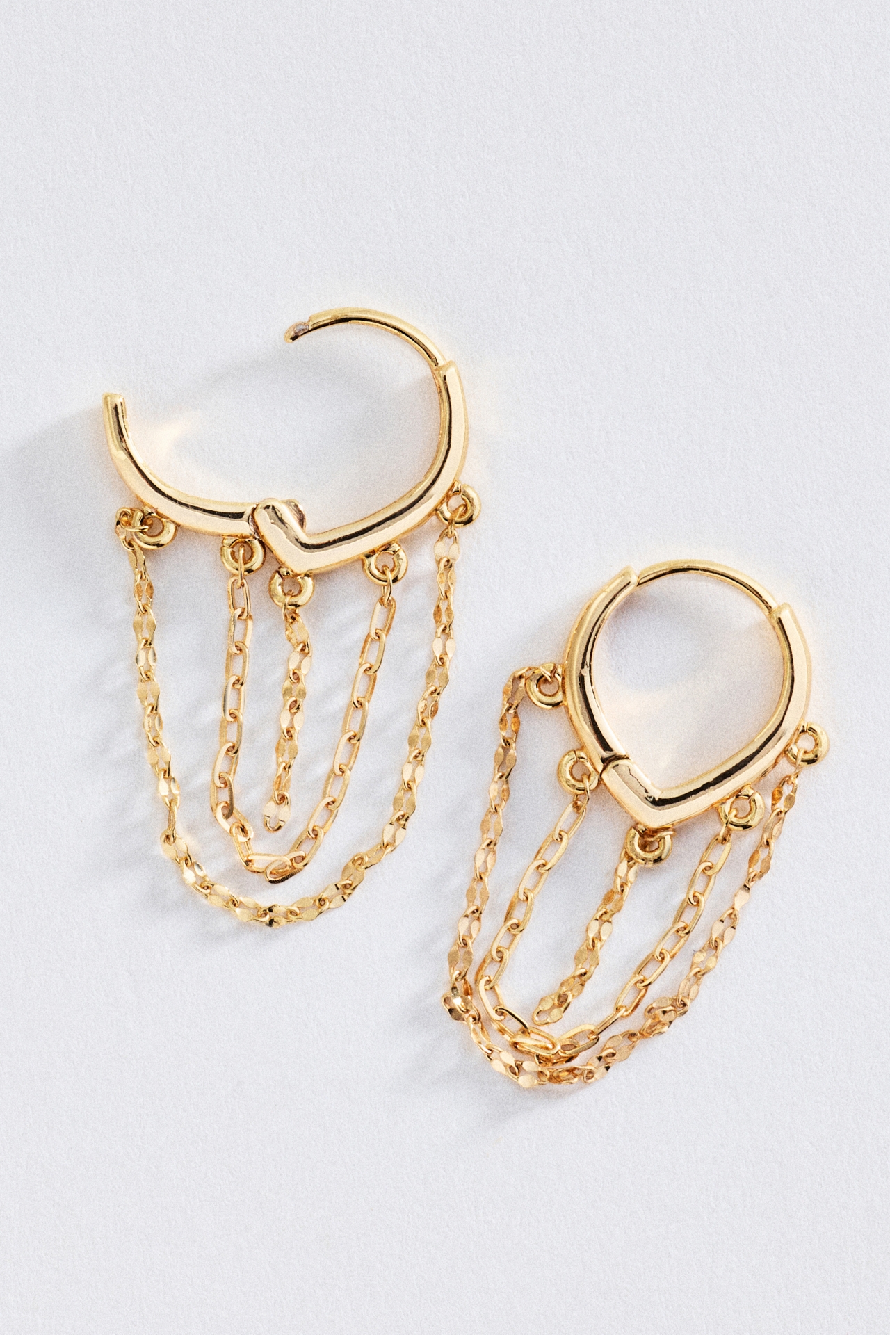 Fringe Chain Huggie Earrings