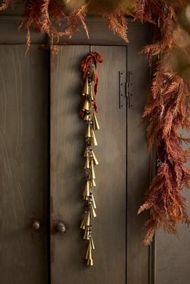 Cascading Bells Vertical Garland