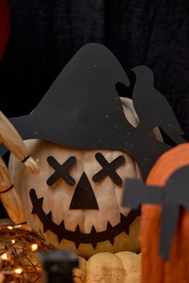 Scarecrow Pumpkin Stake Set