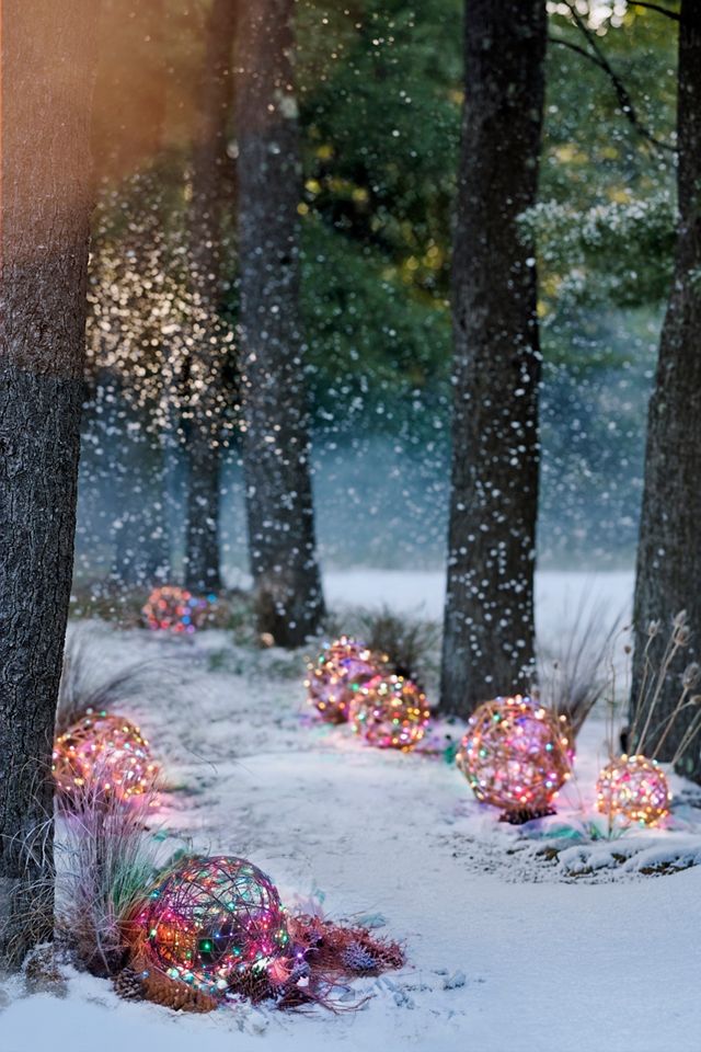 Twinkling Illuminated Iron Wire Garden Orb #3