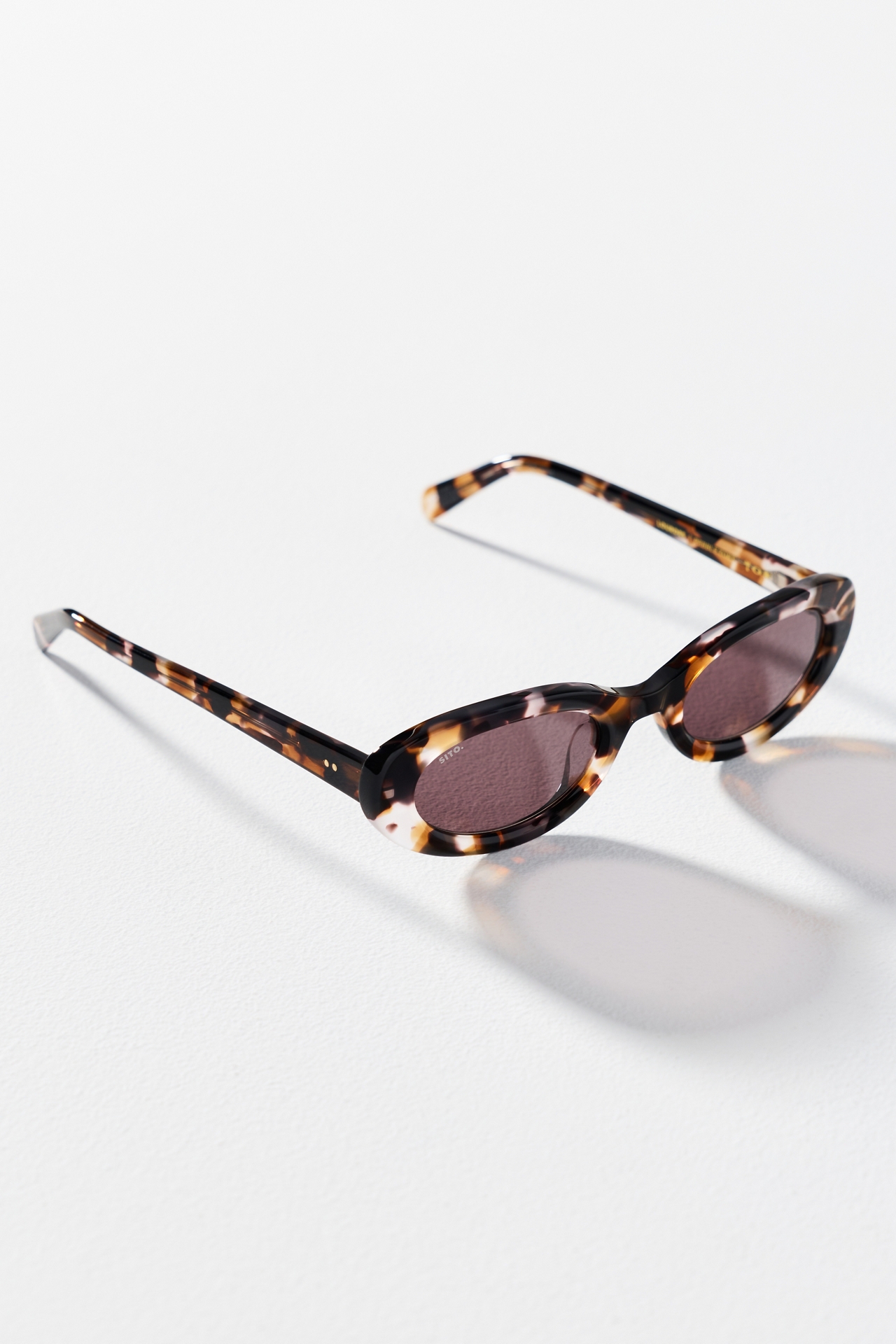 Sito Lourdes Slip Oval Sunglasses