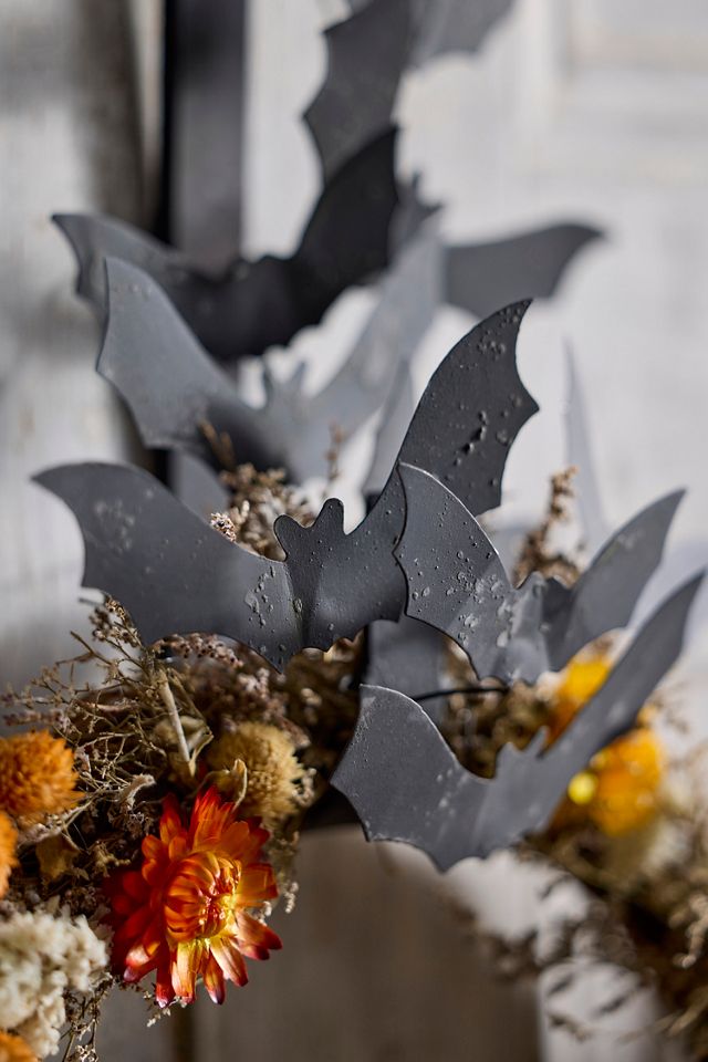 Flying Bats Iron Wreath Hanger #1