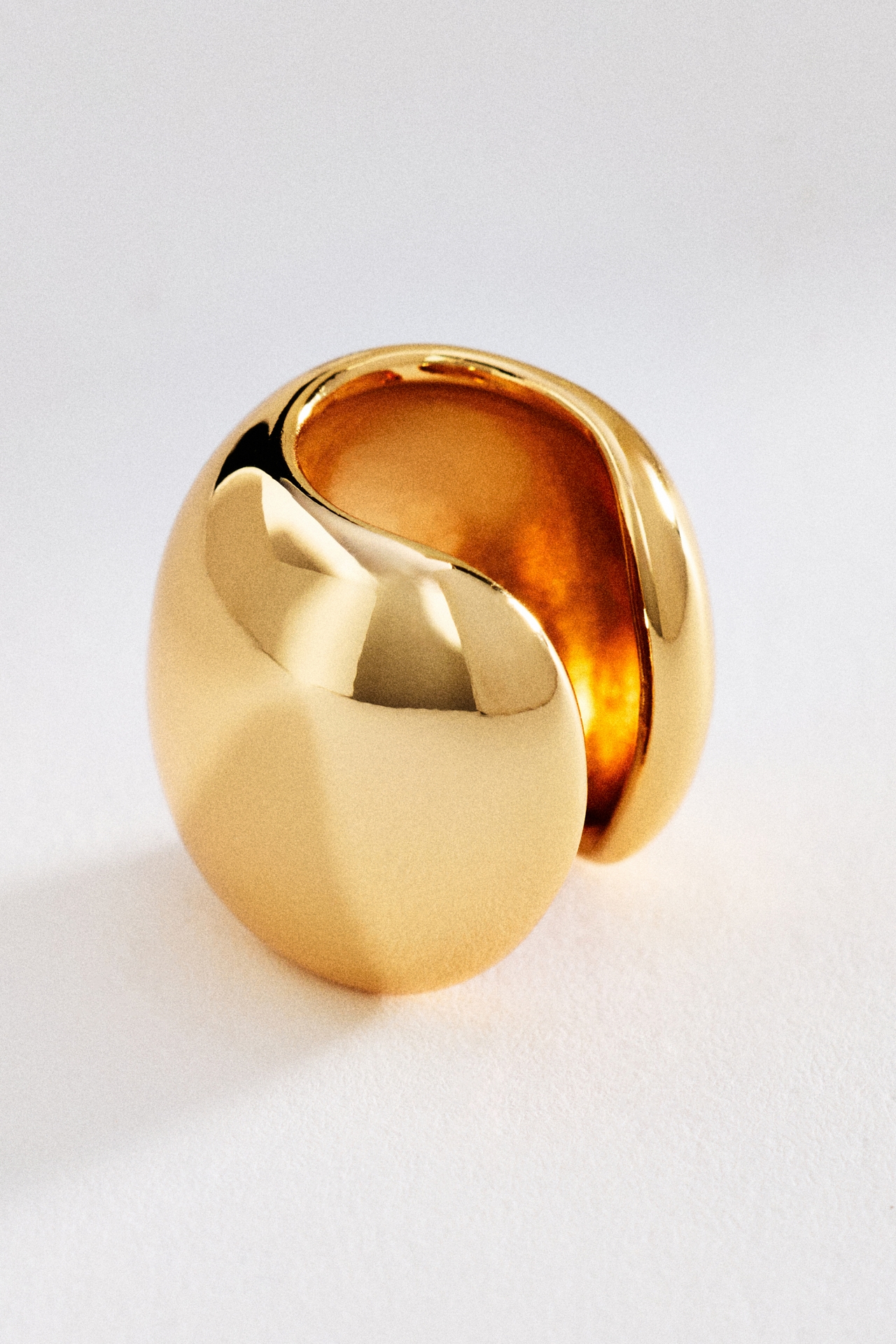 Ettika Chunky Metal Ear Cuff