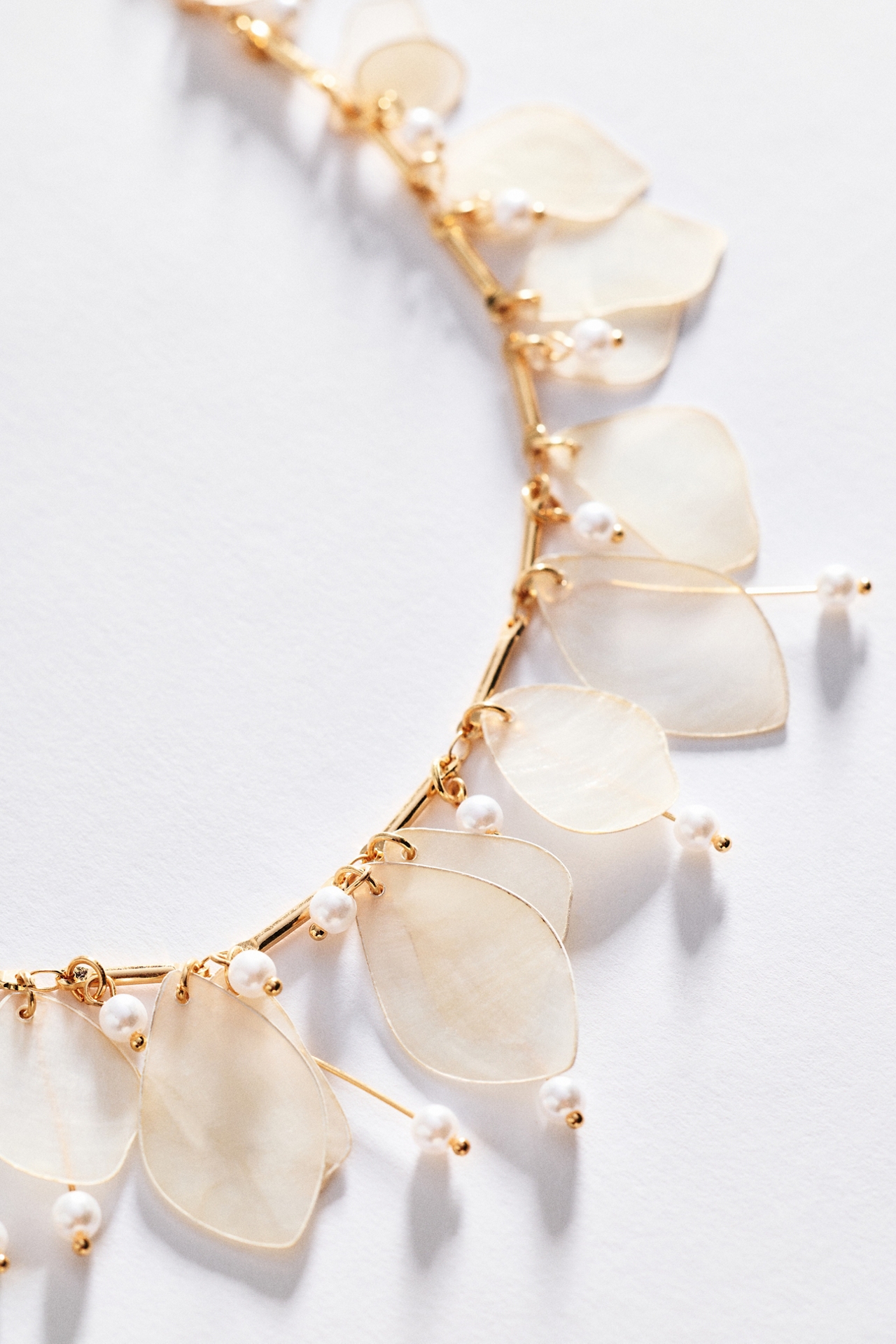 Delicate Shell Collar Necklace