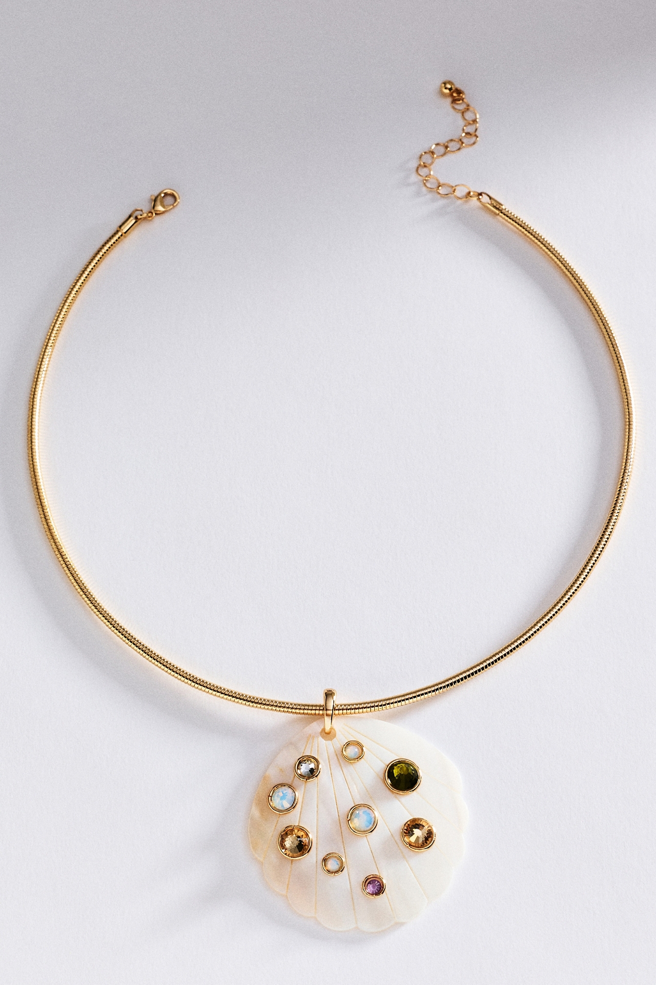 Embellished Shell Pendant Collar Necklace