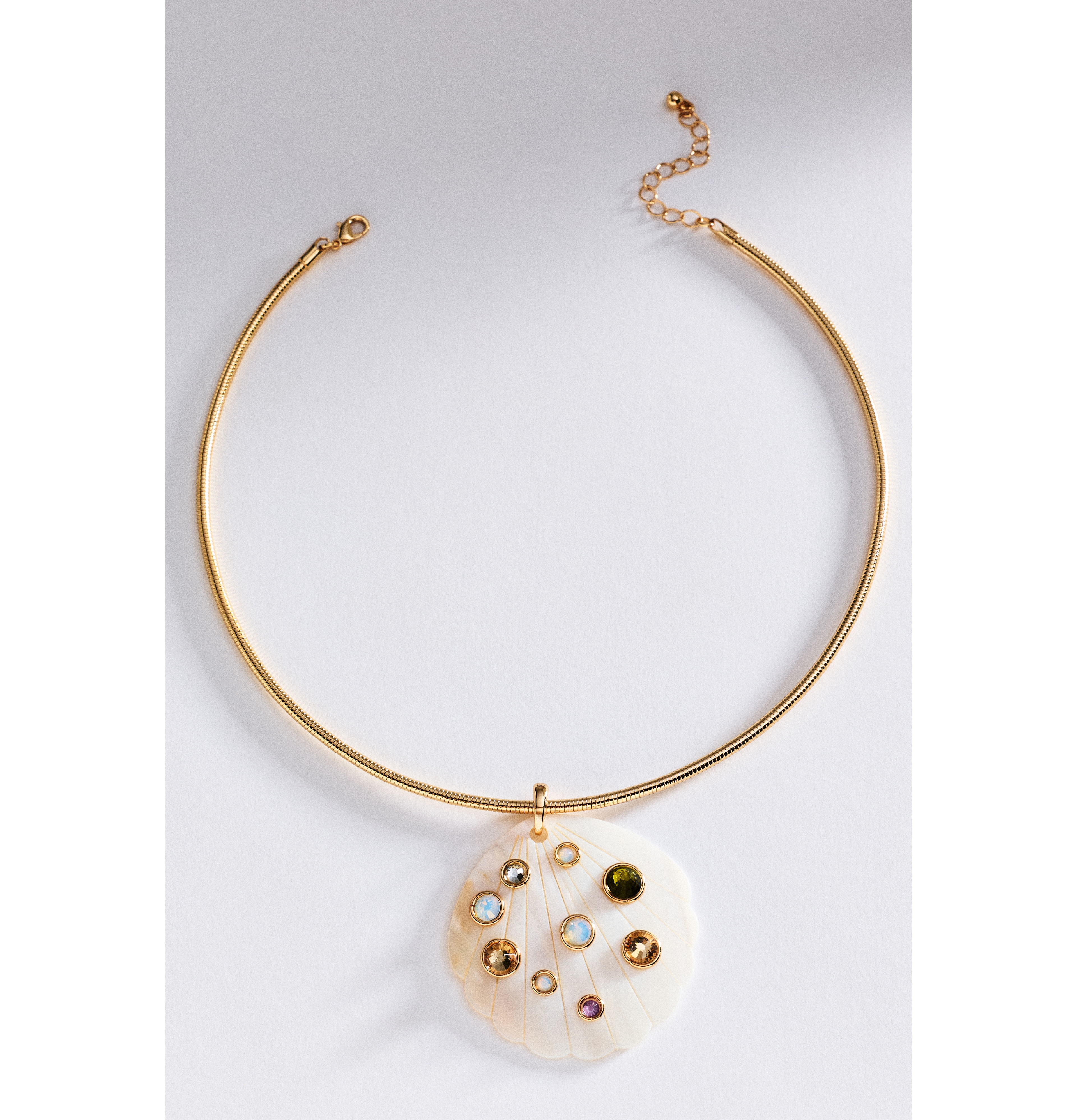Embellished Shell Pendant Collar Necklace
