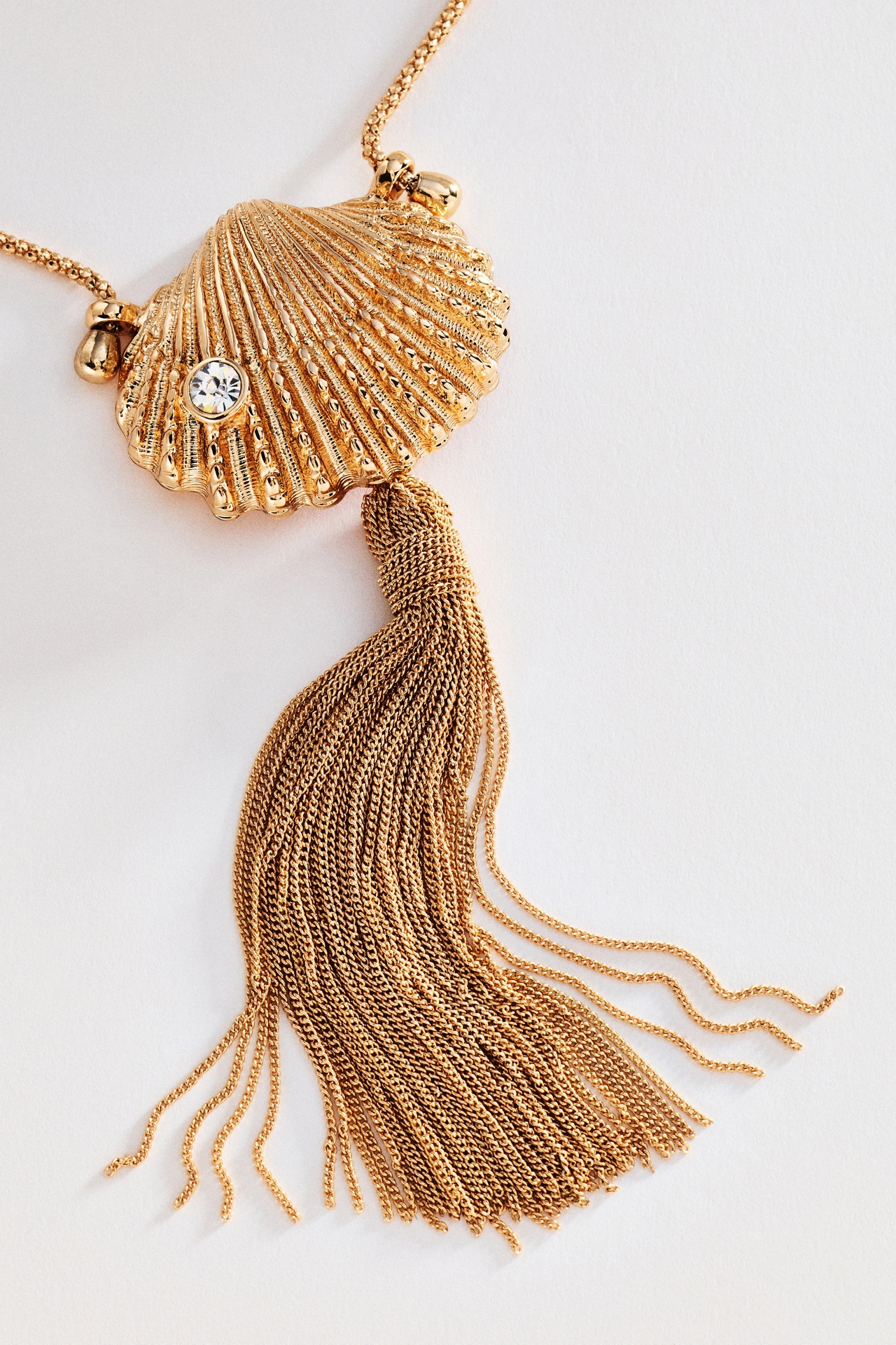 Gilded Shell and Tassel Pendant Necklace