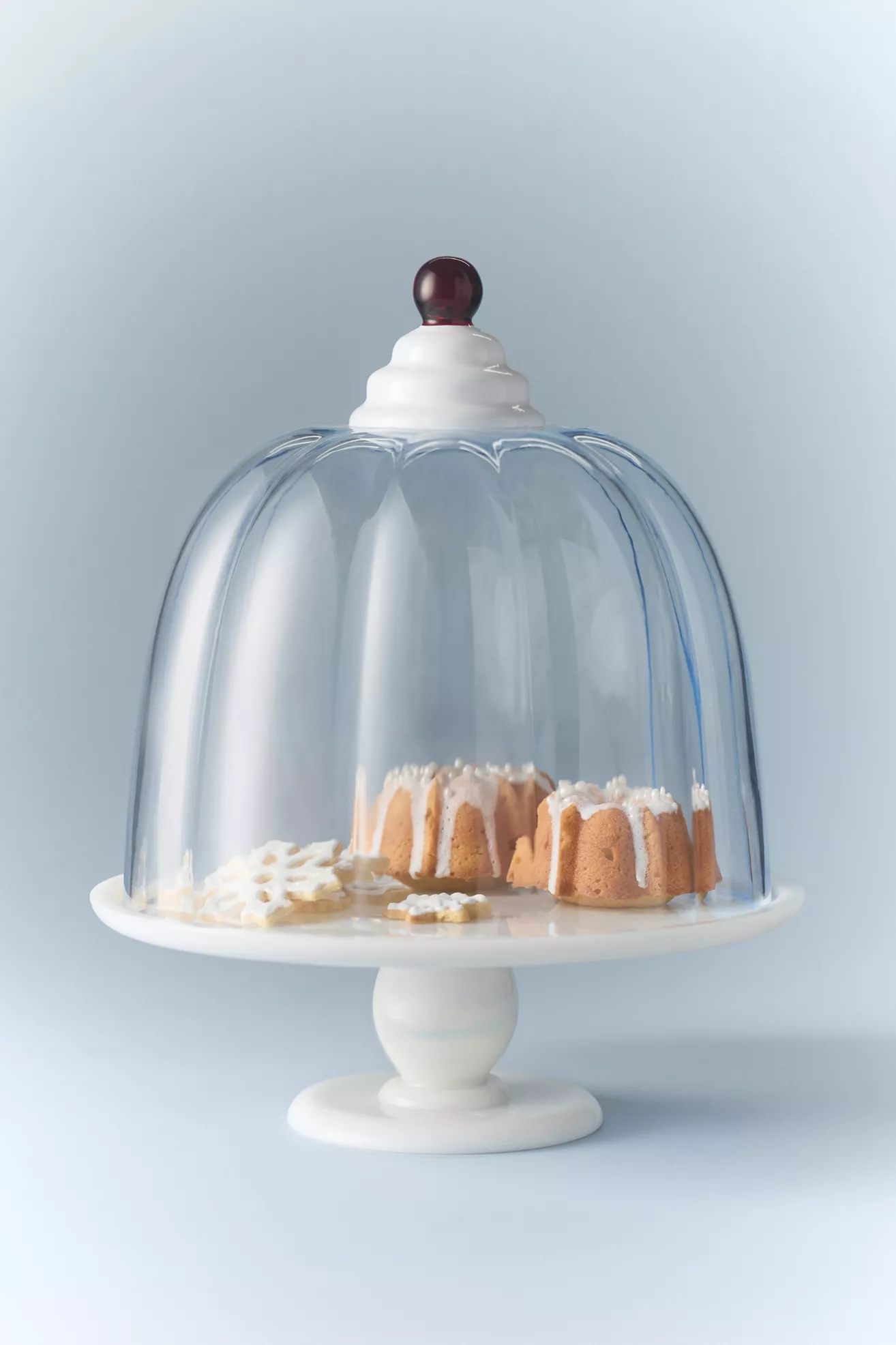 Gillian Glass Cake Stand With Dome - thumbnail 2